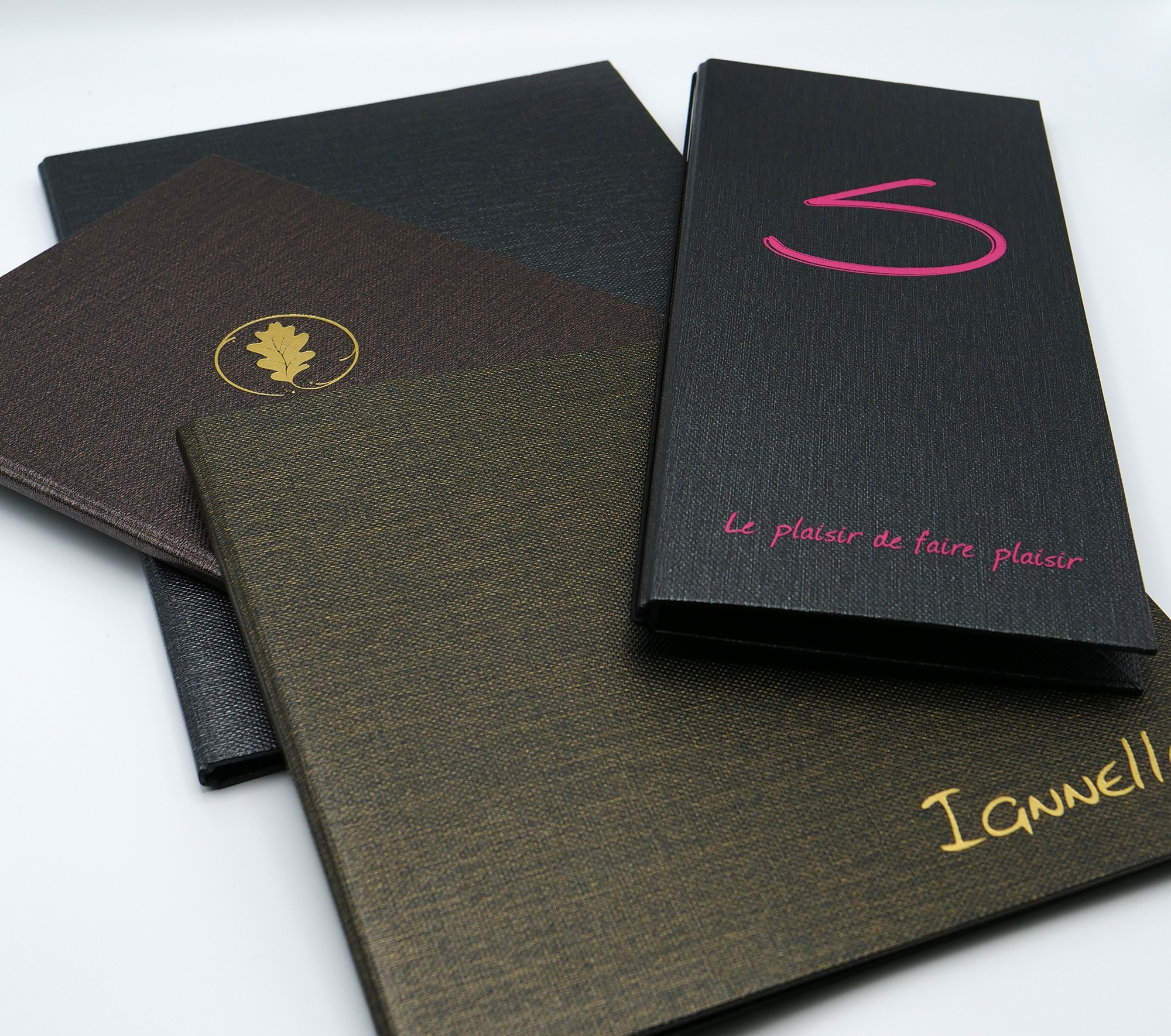 Support protege menu traditionnel restaurant personnalisé